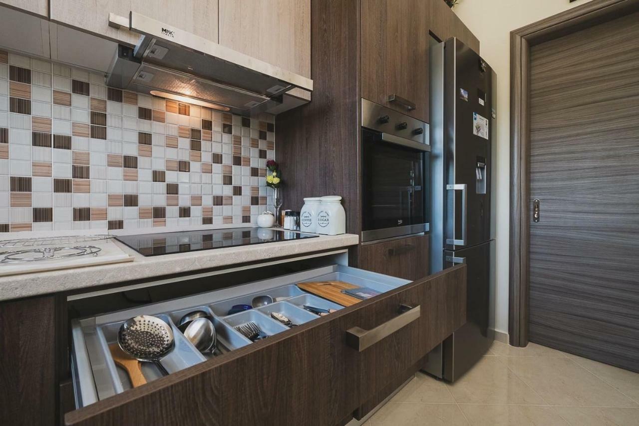 Spacious Home With Parking Chania  Exteriör bild