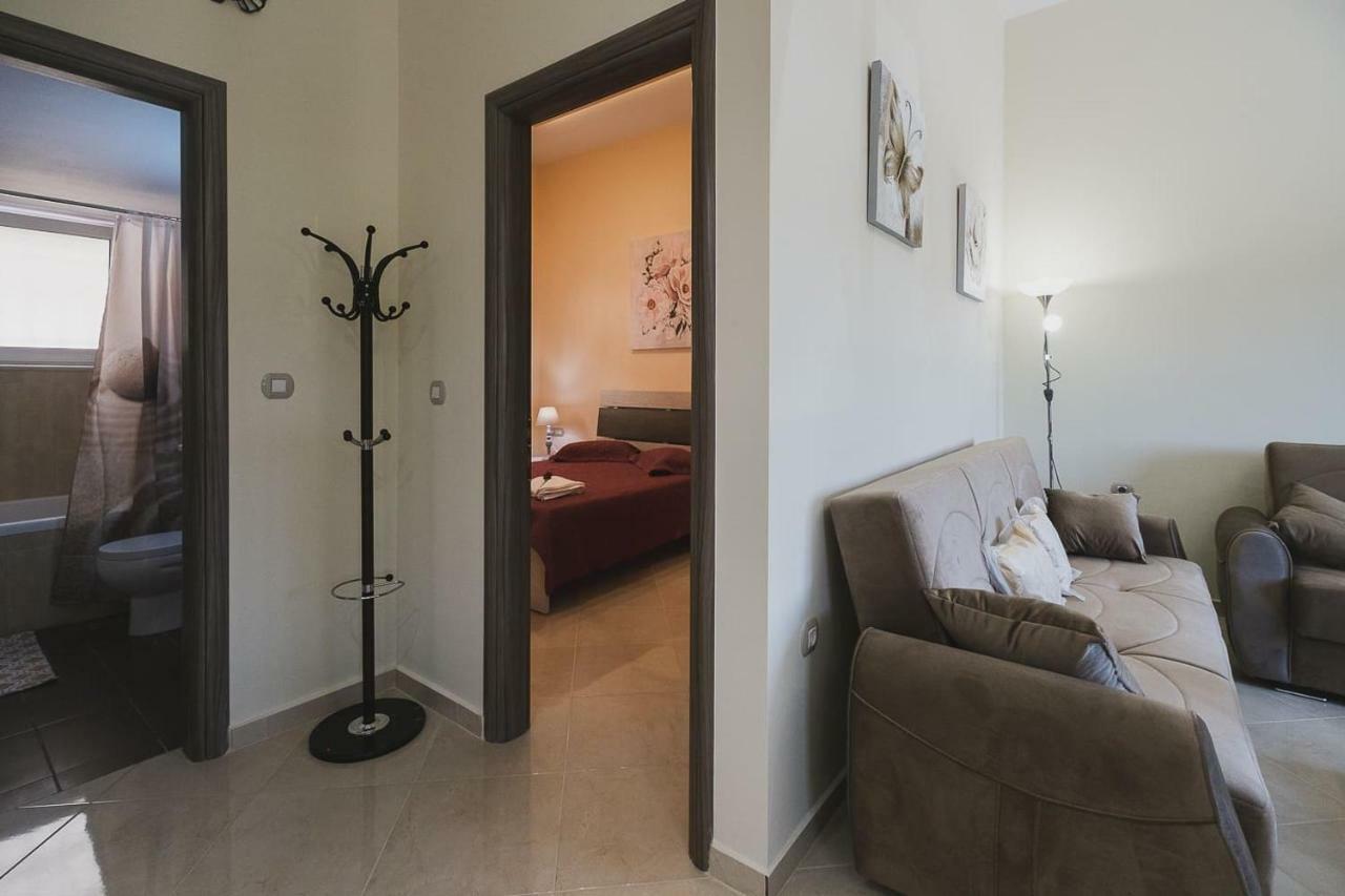 Spacious Home With Parking Chania  Exteriör bild