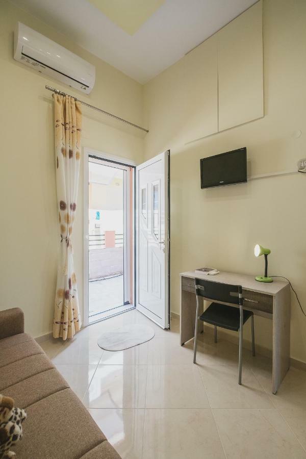Spacious Home With Parking Chania  Exteriör bild
